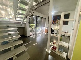 Beautiful Spacious Loft 2 Bedrooms 2 Full Baths 2 car Garage in Downto