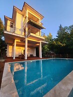 Guzide Sapanca Kosk&Villa