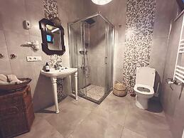 Guzide Sapanca Kosk&Villa