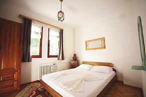 Guzide Sapanca Kosk&Villa