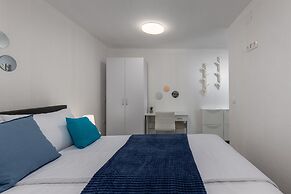 Lovely Apartment With Swimming Pool