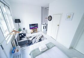 Solo Stay Contractor Pad Near New St Station