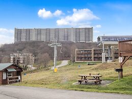 BnB Hyperion - 2B Mountain Condo w Scenic Views