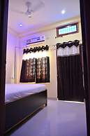New Kashi Paying Guest House By GRB