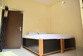 New Kashi Paying Guest House By GRB