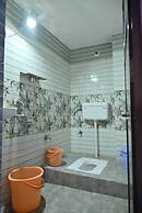New Kashi Paying Guest House By GRB