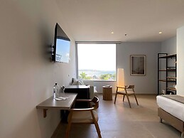 w Exceptional 2BR w Fantastic Terrace in CTG