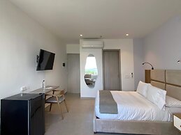 w Grandiose 2BR w Lovely Terrace in CTG