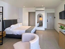 w Grandiose 2BR w Lovely Terrace in CTG