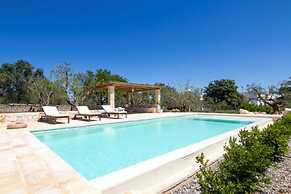 Villa Le Nacchere With Pool Near Cisternino