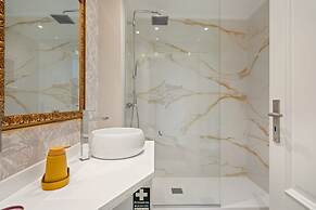 Exquisite Ocean Apartment by Madeira Sun T