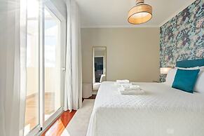 Exquisite Ocean Apartment by Madeira Sun T