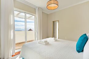 Exquisite Ocean Apartment by Madeira Sun T