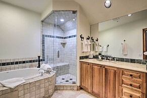 Upscale Ski-in/ski-out Escape w/ Deck + Grill