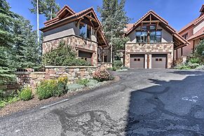 Upscale Ski-in/ski-out Escape w/ Deck + Grill