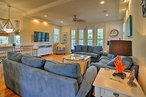 Holmes Beach Family Home W/private Pool & 3 Decks!