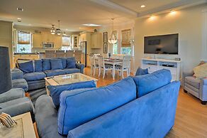 Holmes Beach Family Home W/private Pool & 3 Decks!