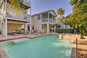 Holmes Beach Family Home W/private Pool & 3 Decks!
