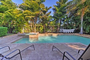 Holmes Beach Family Home W/private Pool & 3 Decks!