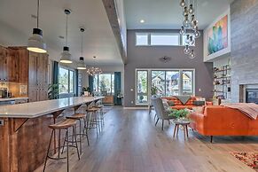 Modern Mtn Oasis w/ Patio, Hot Tub & Grill!