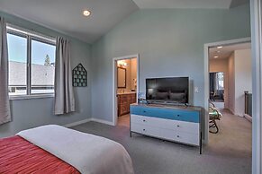 Modern Mtn Oasis w/ Patio, Hot Tub & Grill!