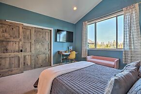 Modern Mtn Oasis w/ Patio, Hot Tub & Grill!