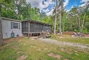 Homosassa House w/ Fire Pit < 2 Miles to River!