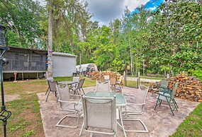 Homosassa House w/ Fire Pit < 2 Miles to River!