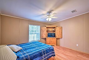 Homosassa House w/ Fire Pit < 2 Miles to River!