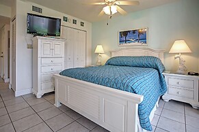 Sanibel Island Studio: Pool Access, Walk to Beach