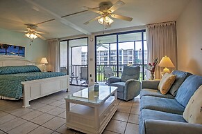 Sanibel Island Studio: Pool Access, Walk to Beach