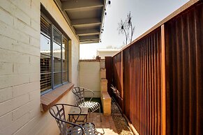 Adorable Tucson Studio w/ Gas Grill & Wifi!
