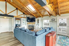 Walk to Beach: Water-view Seabrook Sanctuary