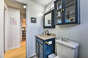Charming Buffalo Apt: 18 Mi to Niagara Falls!