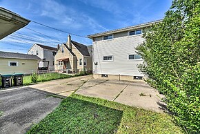 Charming Buffalo Apt: 18 Mi to Niagara Falls!