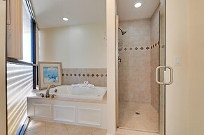 Oceanfront Escape on Wilbur Beach!