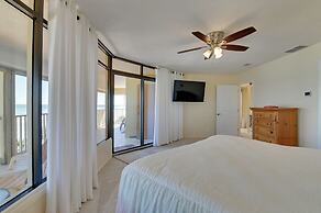 Oceanfront Escape on Wilbur Beach!