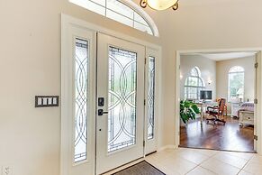 Private Pool: Pet-friendly Retreat on Golf Course!