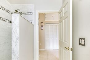 Private Pool: Pet-friendly Retreat on Golf Course!