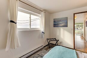 Quaint Rockaway Beach Gem: Walk to Shore!