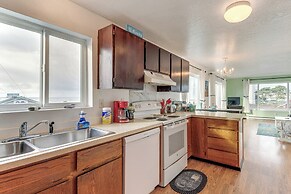 Quaint Rockaway Beach Gem: Walk to Shore!