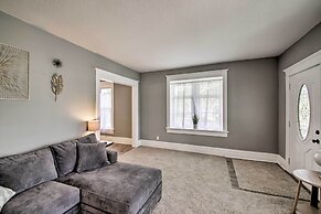 Lakeside Garden Home - 1 Mile to Main Street!