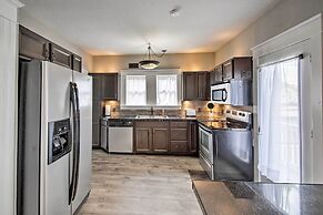 Lakeside Garden Home - 1 Mile to Main Street!