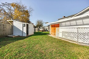 1 Mi to Dtwn: Remote Work-friendly Apt in Hampton!