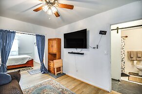 1 Mi to Dtwn: Remote Work-friendly Apt in Hampton!