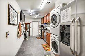 1 Mi to Dtwn: Remote Work-friendly Apt in Hampton!