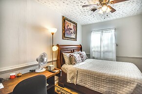 1 Mi to Dtwn: Remote Work-friendly Apt in Hampton!