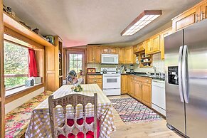 Rustic-yet-cozy Cabin w/ Patio, 12 Mi to Asheville