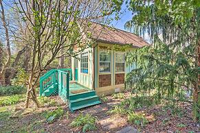 Unique & Cozy Arden Cabin, 6 Mi to Blue Ridge Pkwy