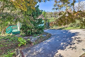 Unique & Cozy Arden Cabin, 6 Mi to Blue Ridge Pkwy